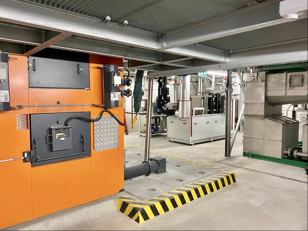 Moderne Holzenergieanlage zur nachhaltigen Wärmeversorgung